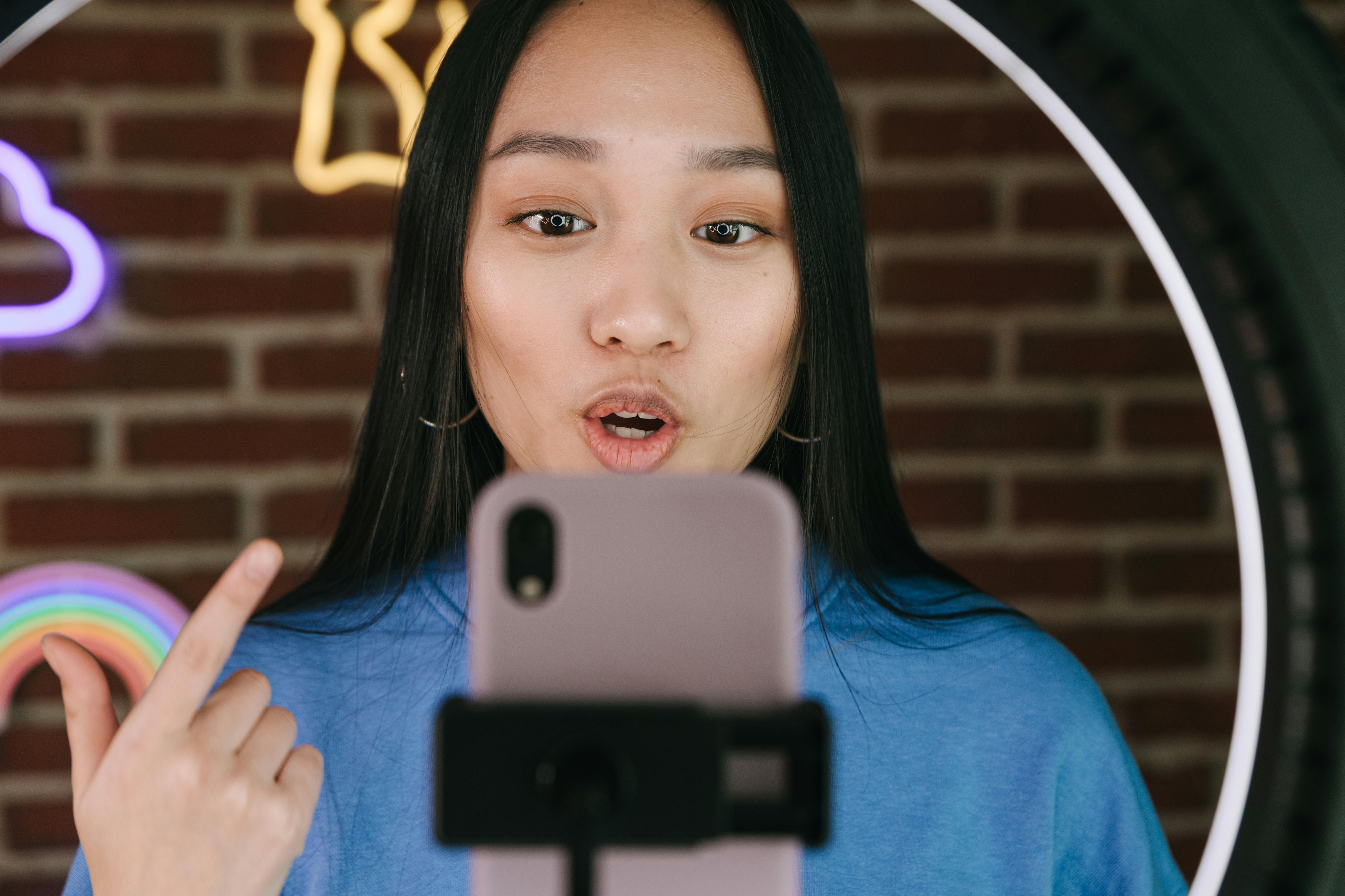 Creator recording a pitch for Spongle